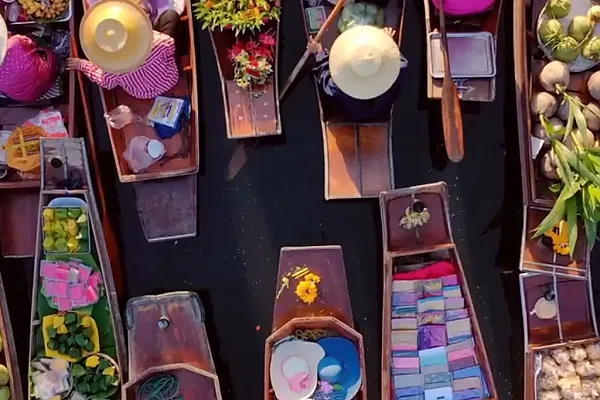 Schwimmende Märkte im Mekong-Delta