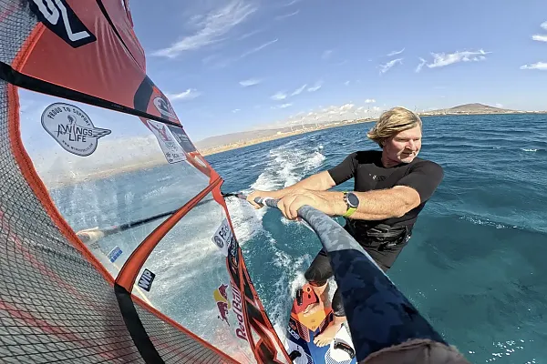 Björn Dunkerbeck beim Windsurfen auf Gran Canaria